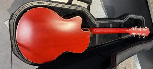 Godin Guitars - G35182 2